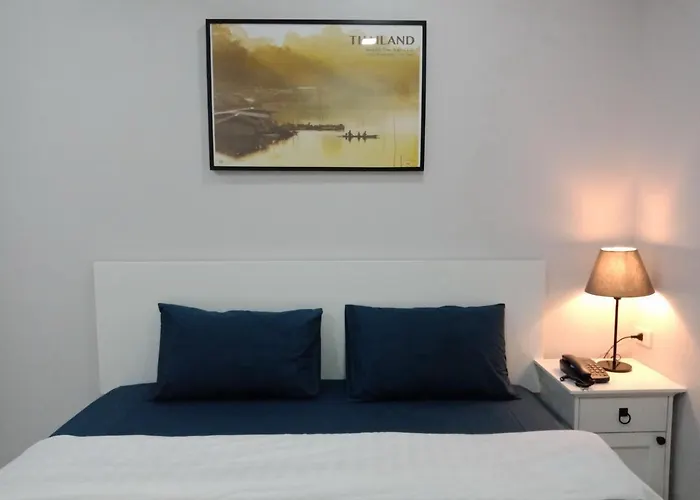 Hotel Your Place 2*